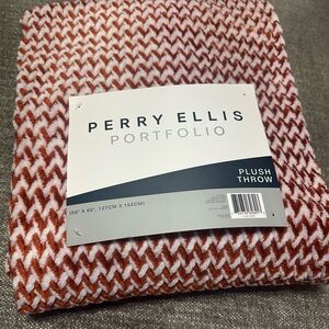 Plush Throw Blanket 50 X 60 Inches 
Perry Ellis Portfolio New With Tags